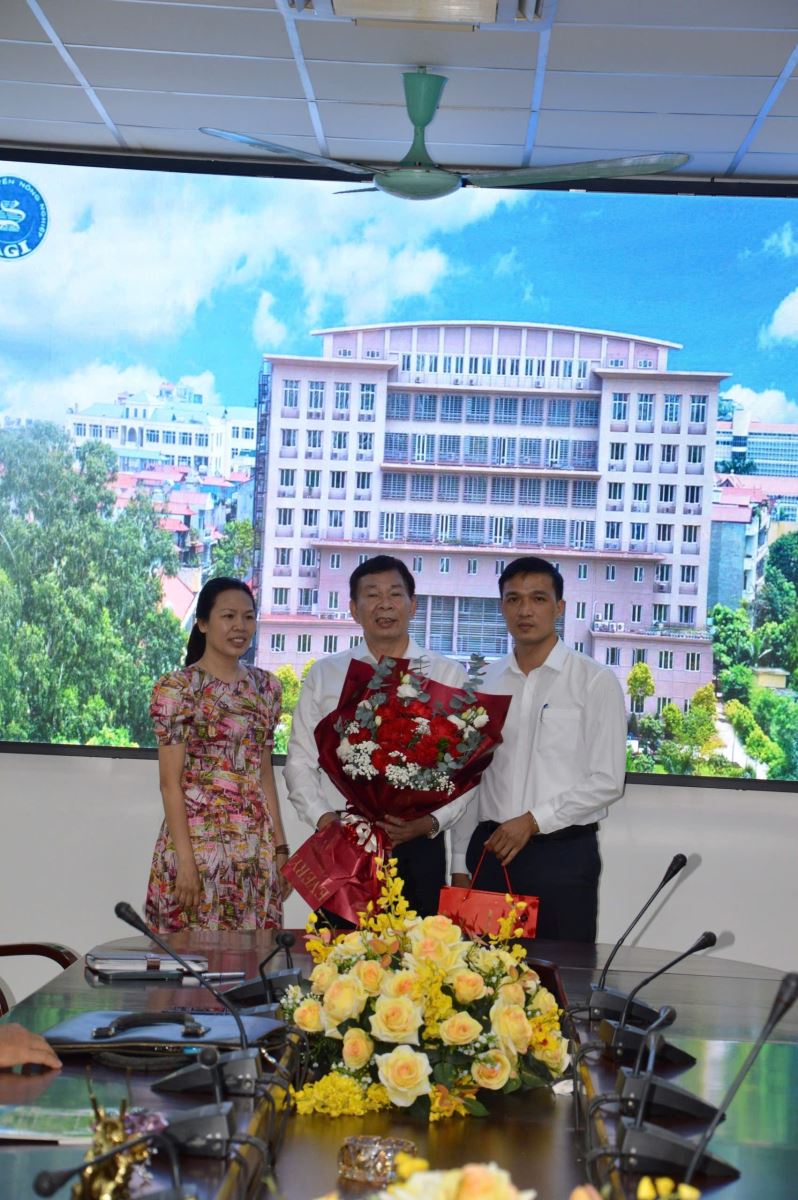 Viện Di truyền Nông nghiệp tổ chức lễ chia tay Viện trưởng GS. TS. Phạm Xuân Hội nghỉ hưu theo chế độ