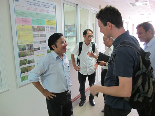 Viện Nghiên cứu lúa quốc tế (IRRI) đến thăm và làm việc với Viện Di truyền Nông nghiệp